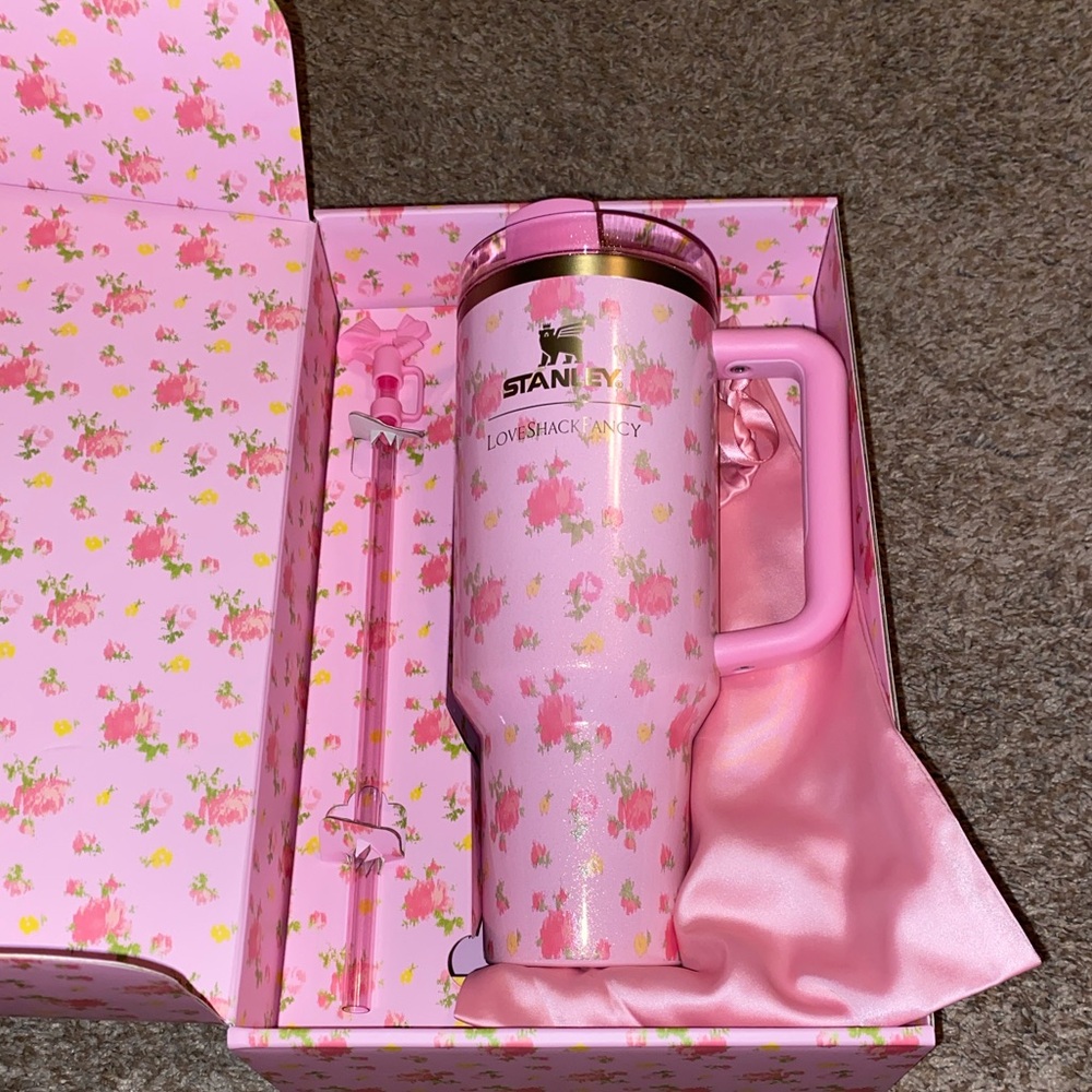 Stanley 40oz Cup x LoveShackFancy Pink Floral Box
